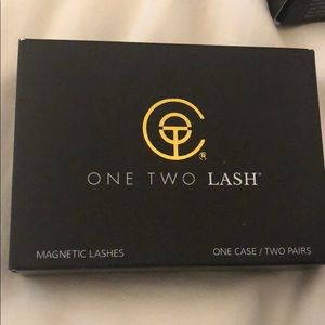 NEW One Two Lash - Magentic lashes (Bold)